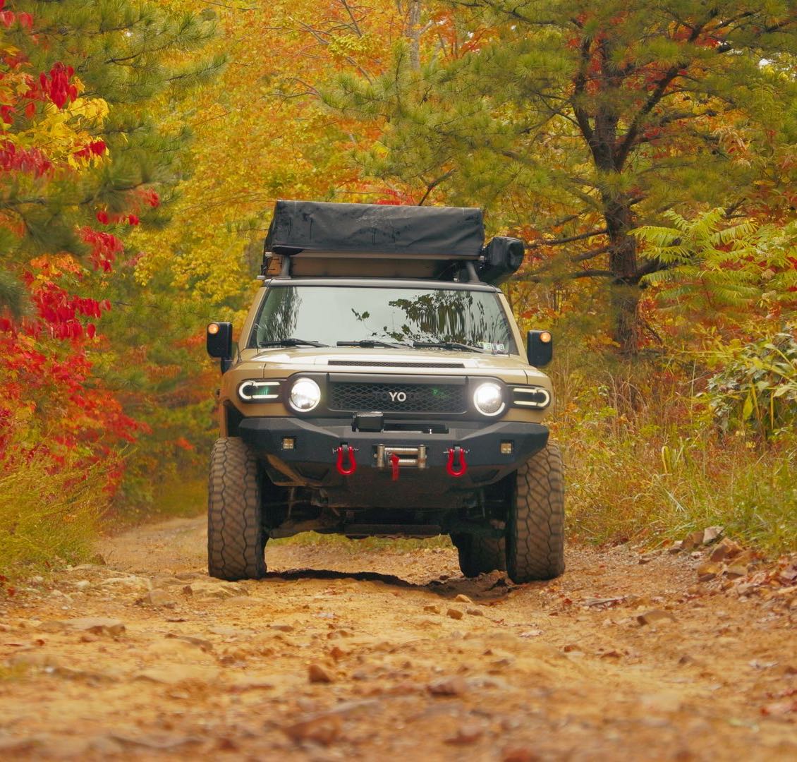 Tennessee Fall Foliage FJ Cruiser in the fall colors of Tennessee