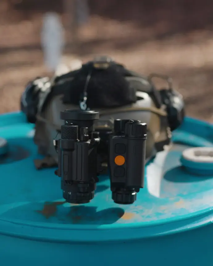Dual Band or hybrid system mounted on helmet