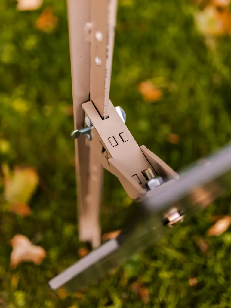 FRONT MOUNT T-POST MOUNT 4X3 XLR-7.webp