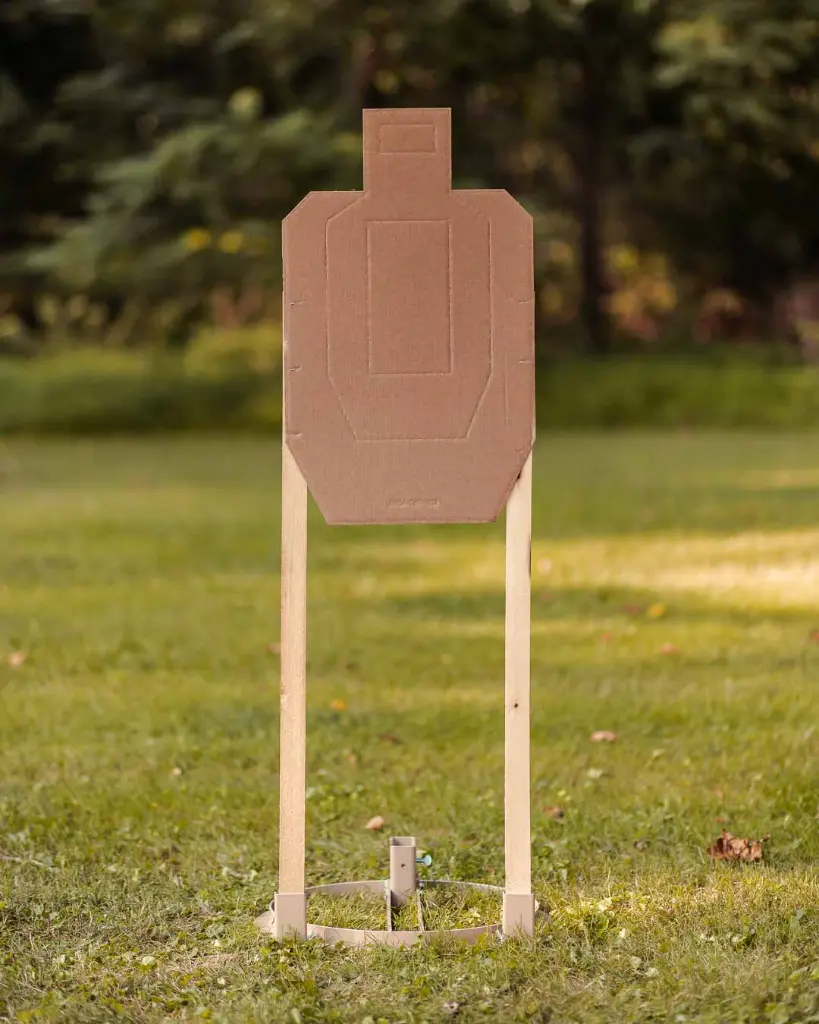 USPSA-SHOOTING-TARGET-MOUNTED-ON-A-TARGET-STAND.webp