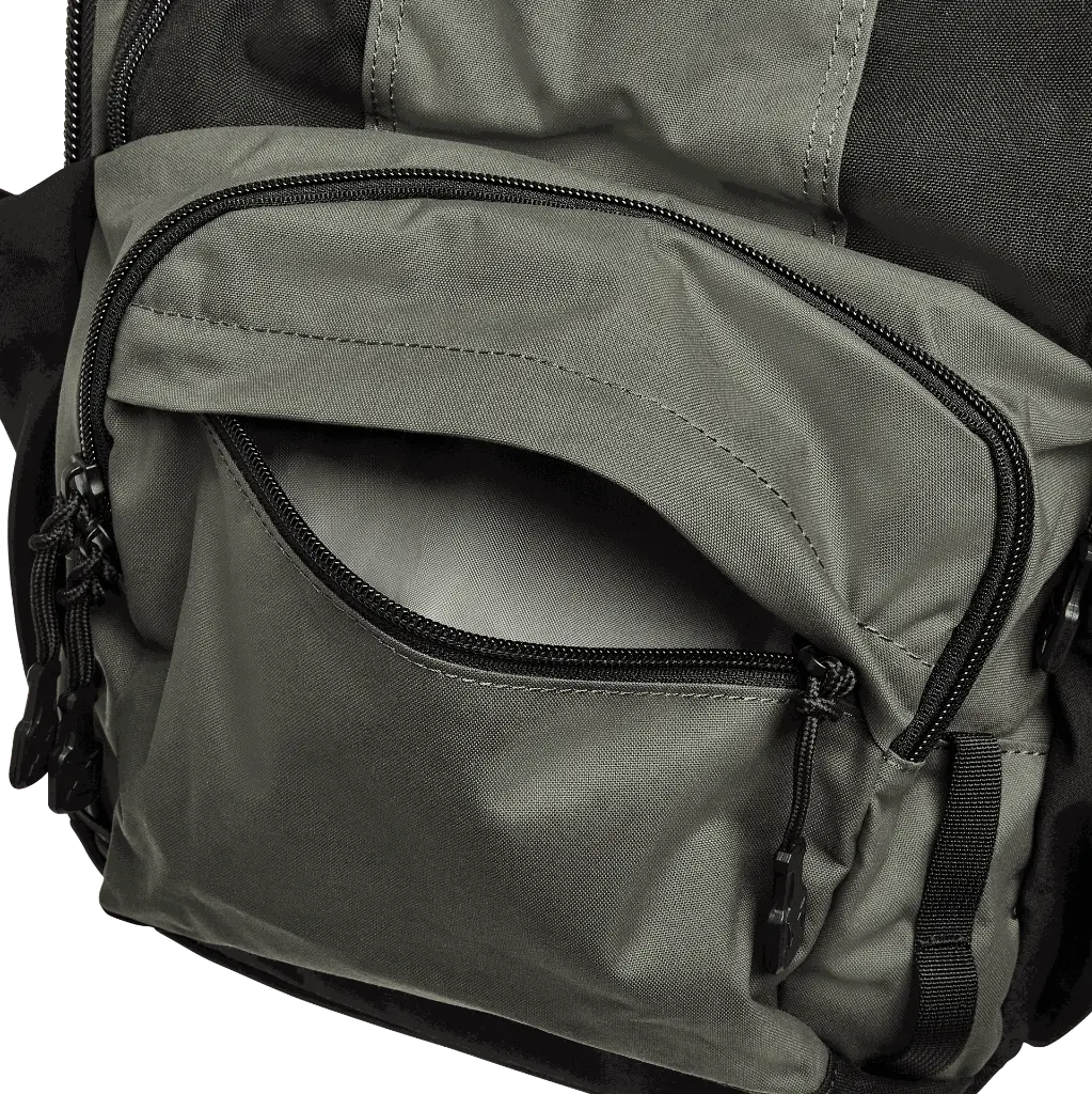 VTX5037_RudderGreen-ItsBlack_FrontPocket_A_000.webp