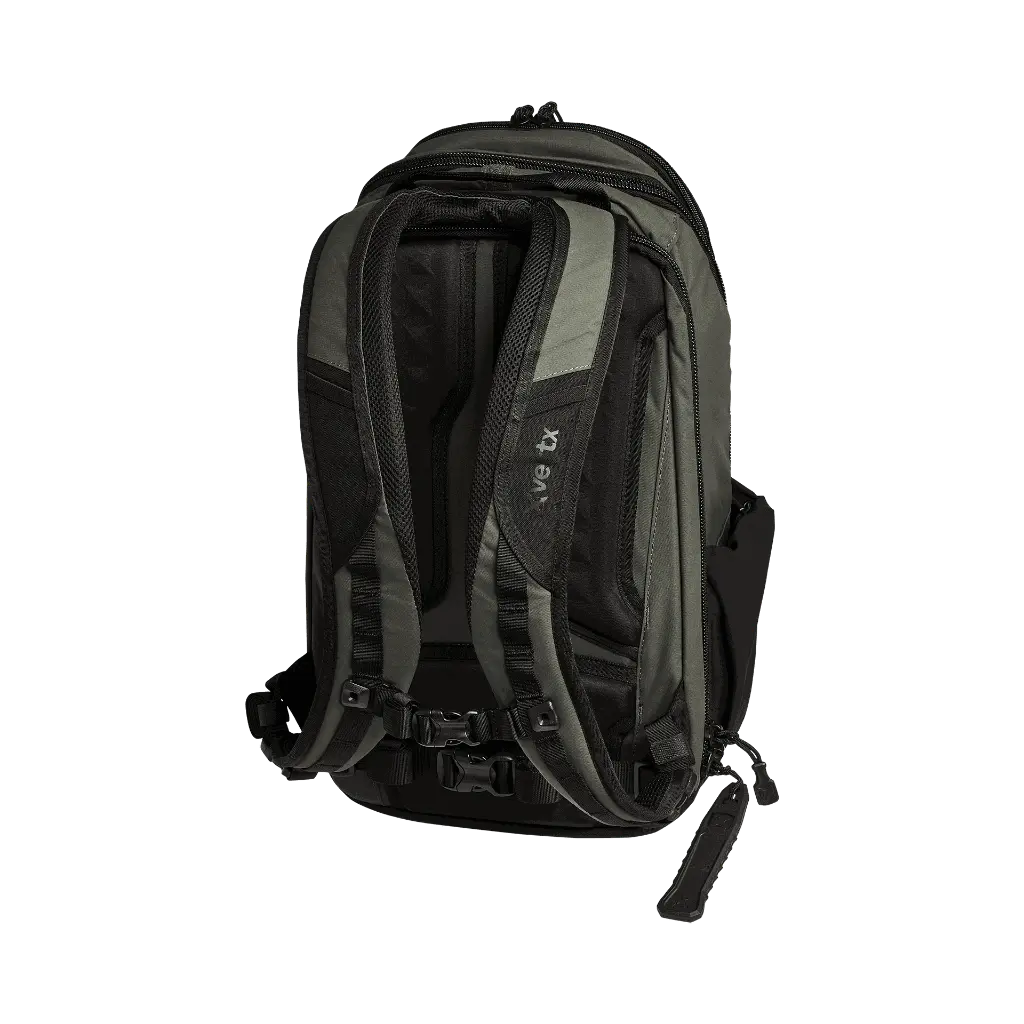 VTX5037_RudderGreen-ItsBlack_Back-3-4_000.webp
