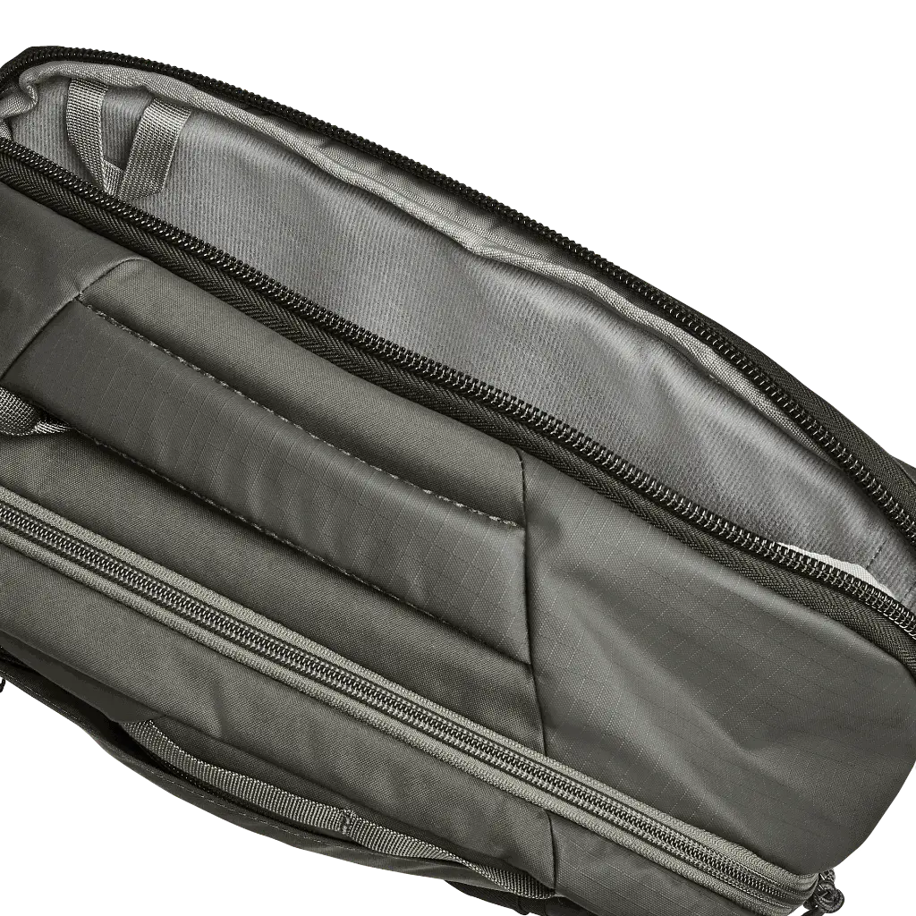 VTX5042_RudderGreen_CCWCompartment_000.webp
