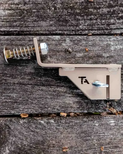 [TP-HNGR-ASSY] Tee Post Gong Mount