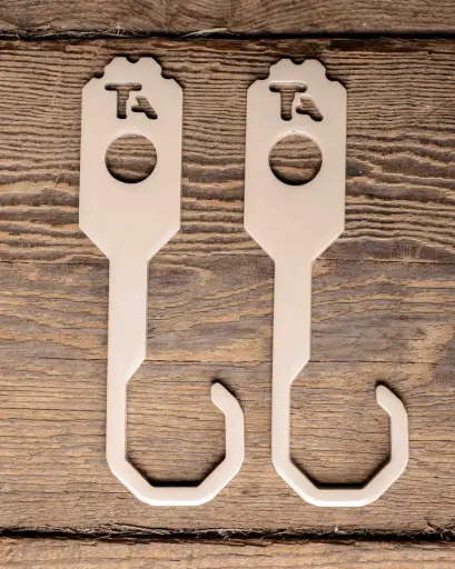 Conduit Gong Hooks