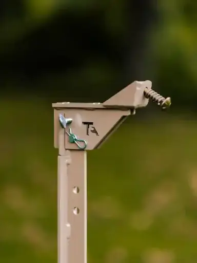 [TP-HNGR-HD-ASSY] Heavy Duty T-Post Target Mount 